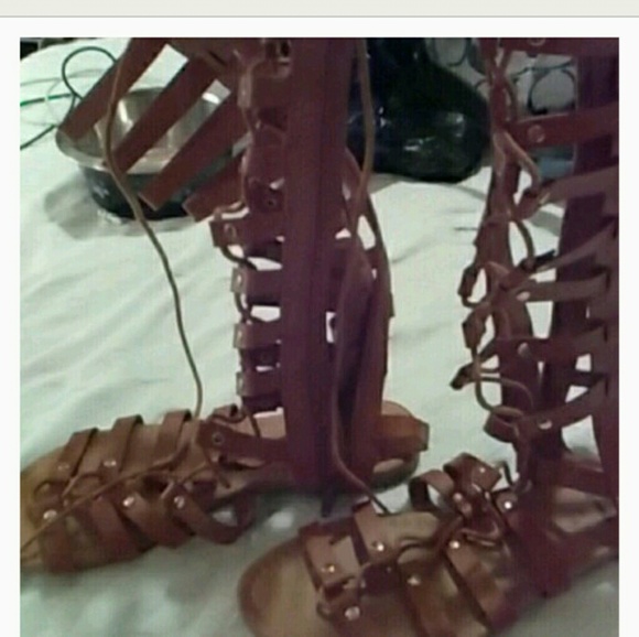 NEW rue21etc  Weaved leather high top sandel - Picture 2 of 4